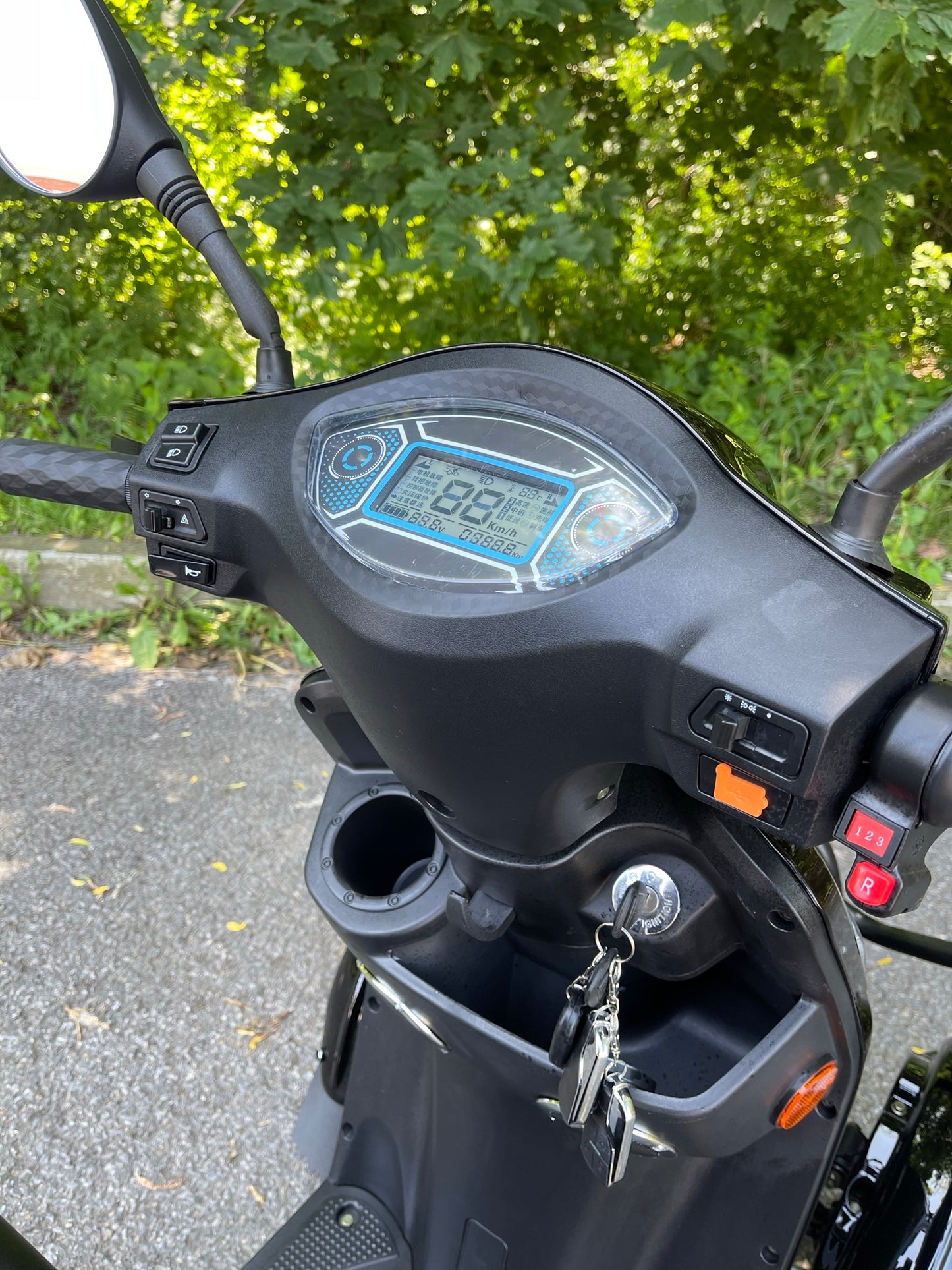 Scooter Emoby V500