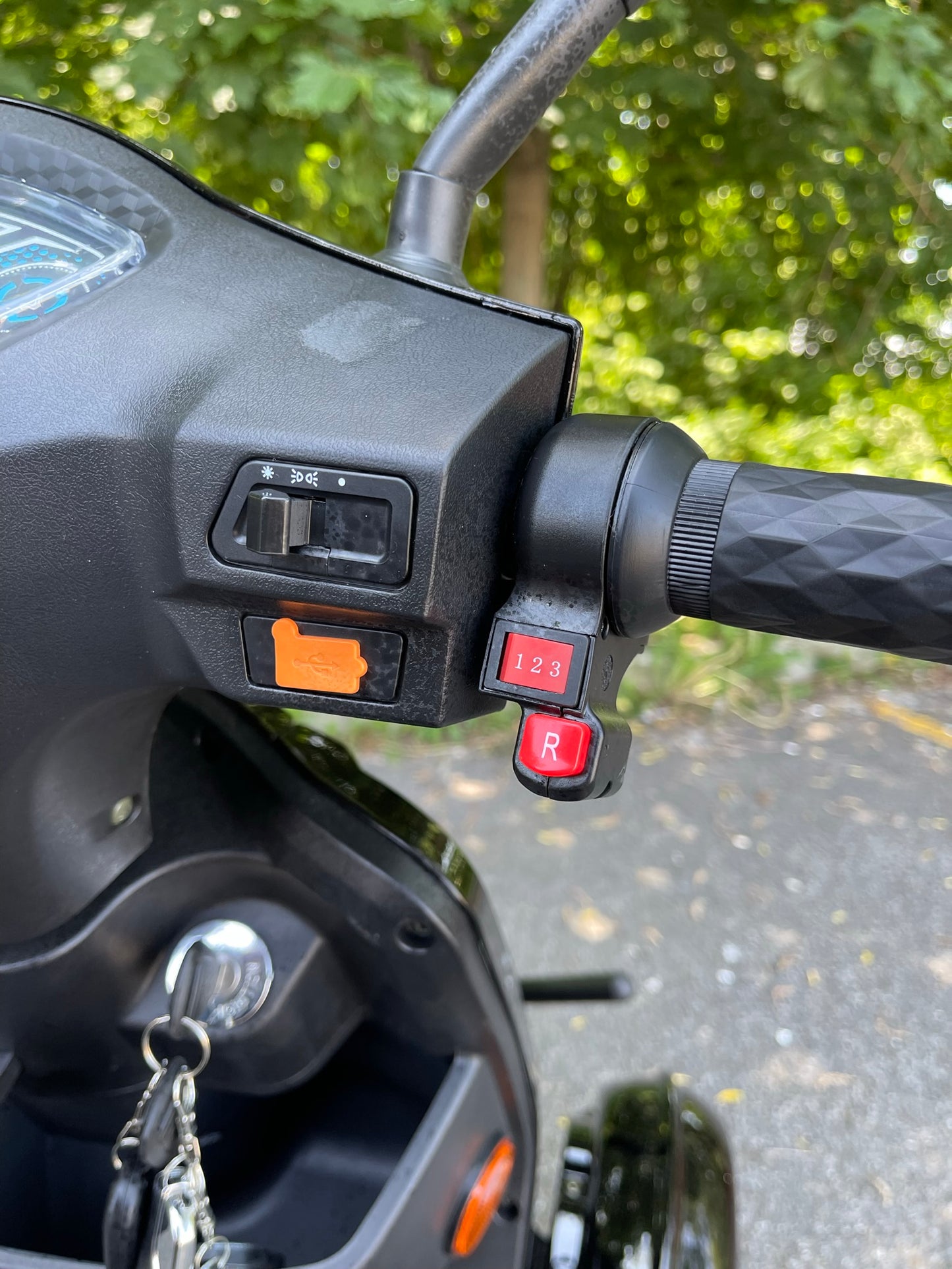 Scooter Emoby V500